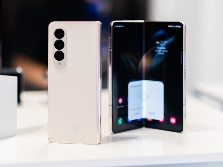 Bảng giá smartphone Samsung tháng 12/2023: Galaxy Z Flip4 đại hạ giá hơn 50% - 1