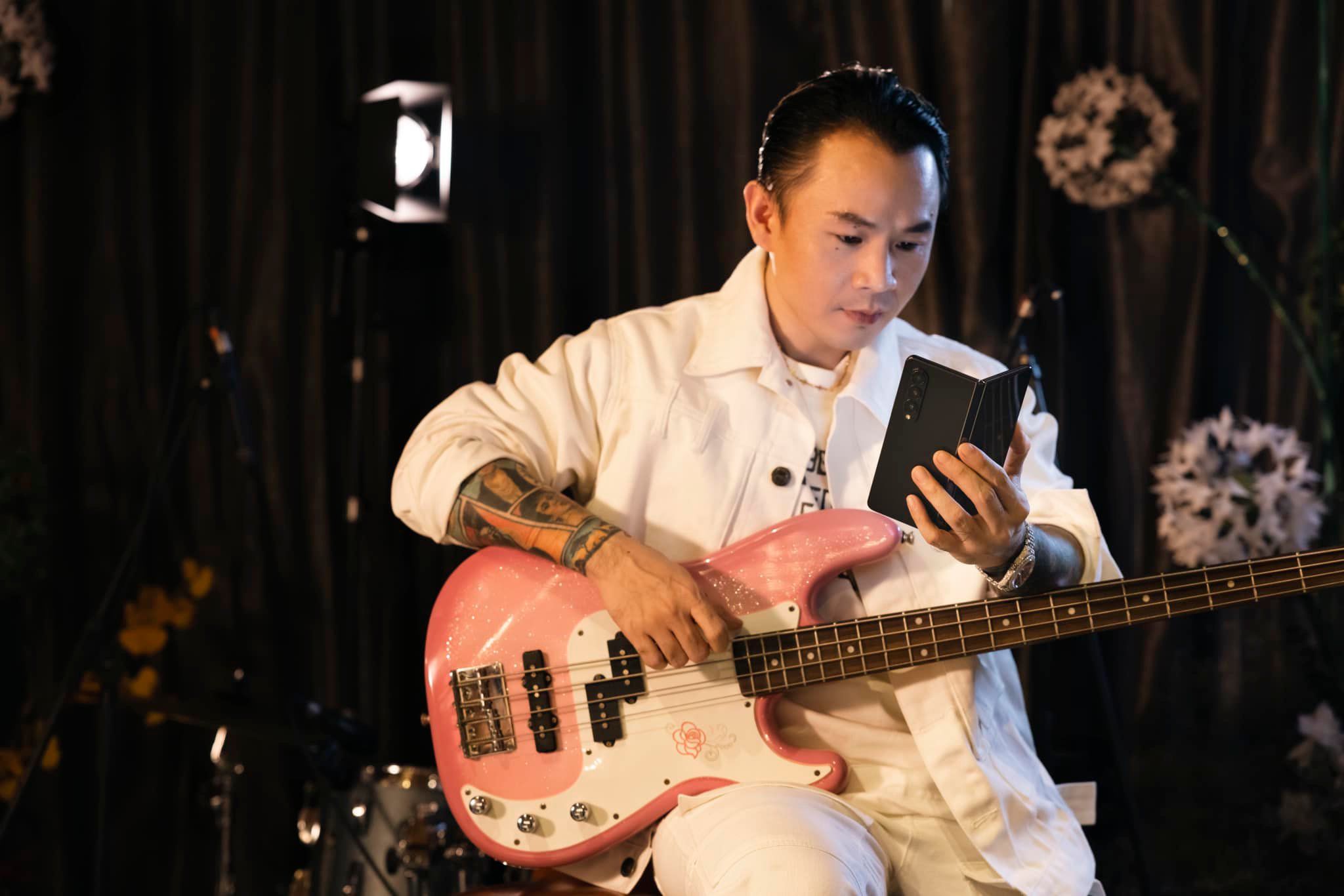 Binz nỗ lực "hồi sinh Xuân Diệu làng rap" để cứu sự nghiệp - 4