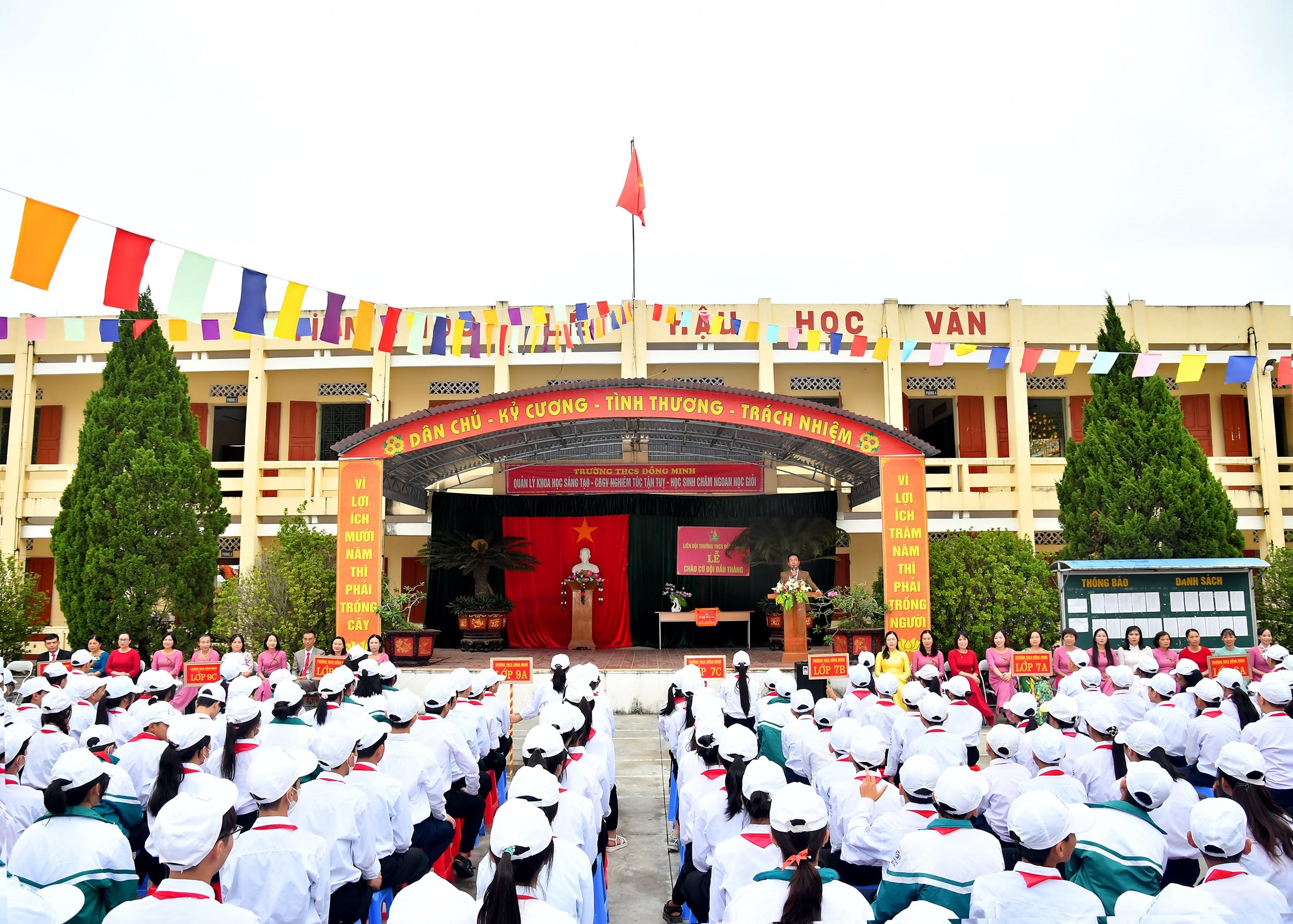 Hai ngôi trường “Chuẩn quốc gia” ở vùng quê tạc tượng Đồng Minh - 1