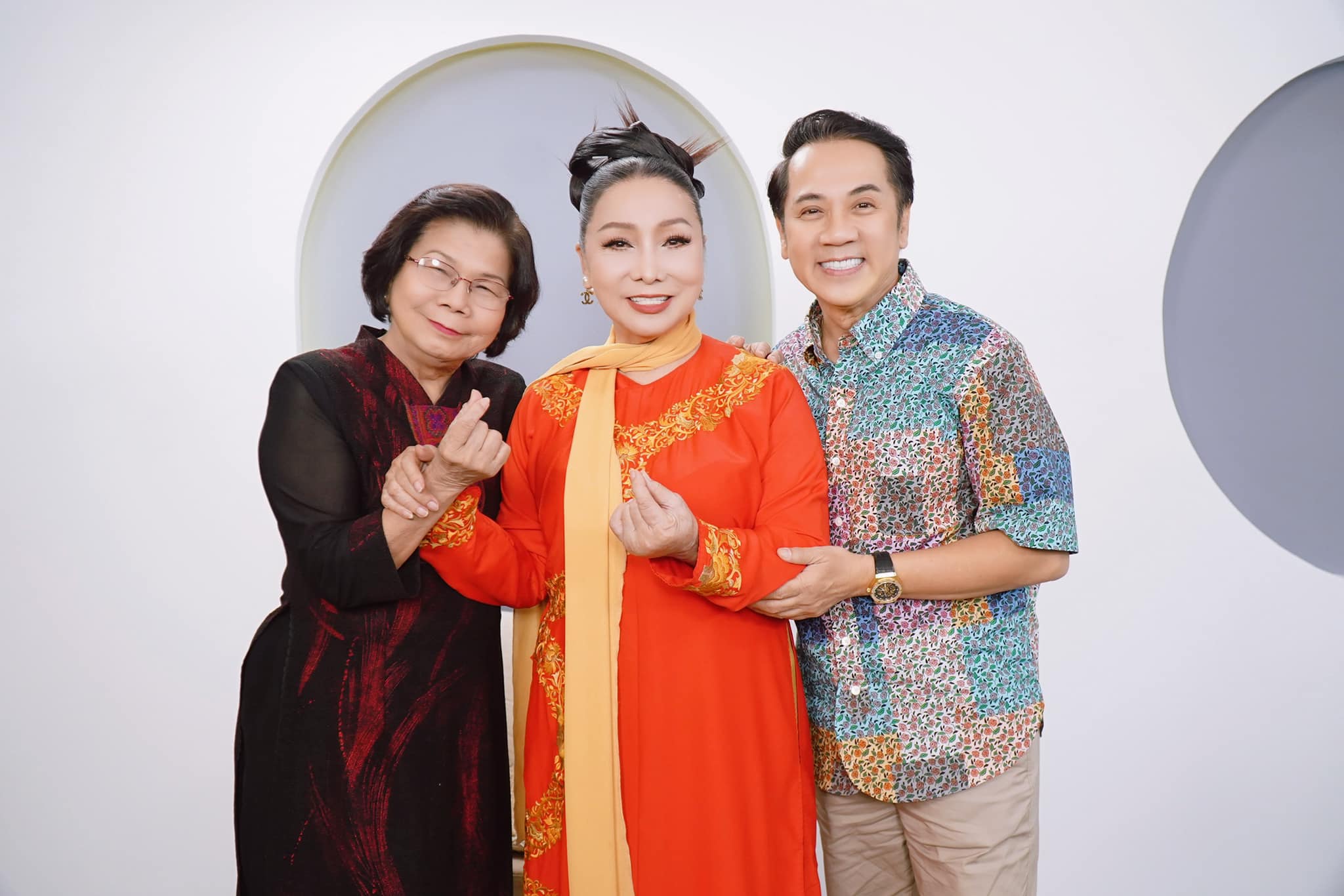 NSND Bạch Tuyết: "Làm cải lương không thể nhà quê" - 3