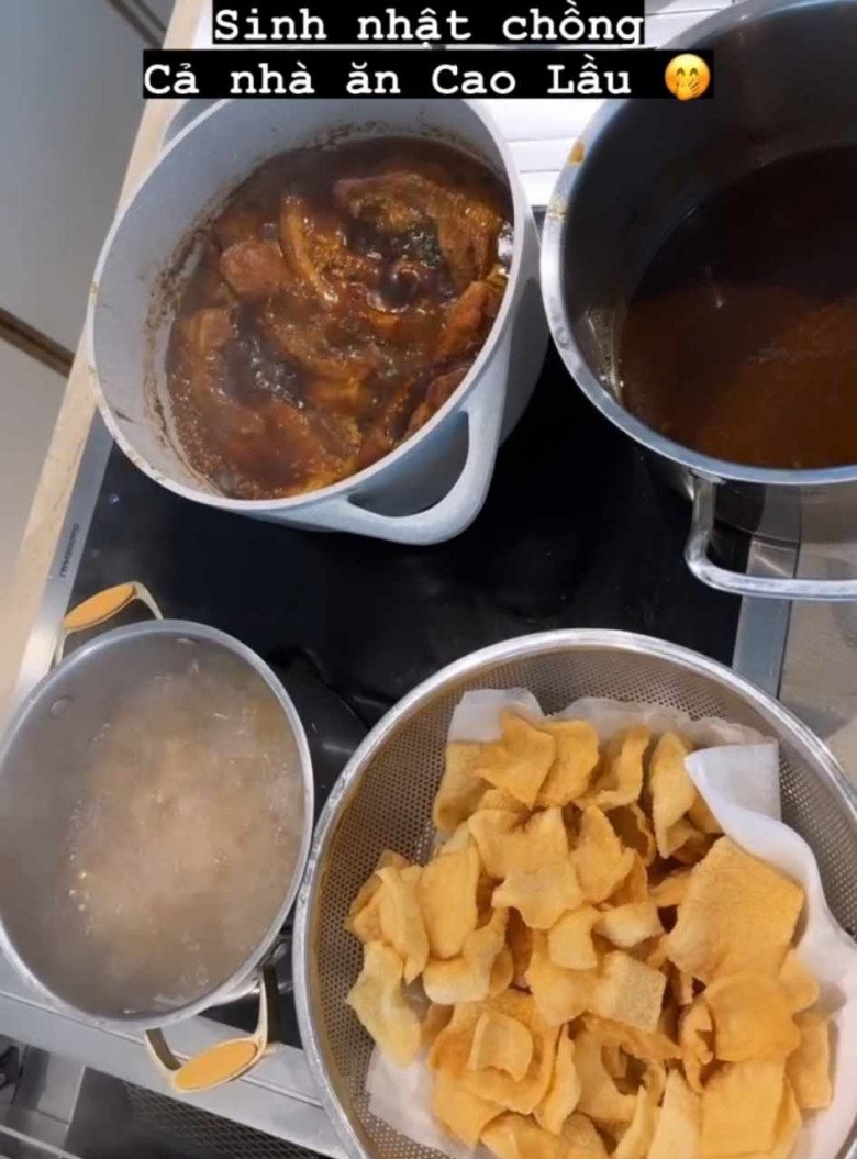 Hồ Ngọc Hà khoe nấu đặc sản miền Trung tại nhà mừng tuổi 40 của chồng yêu Kim Lý - 2