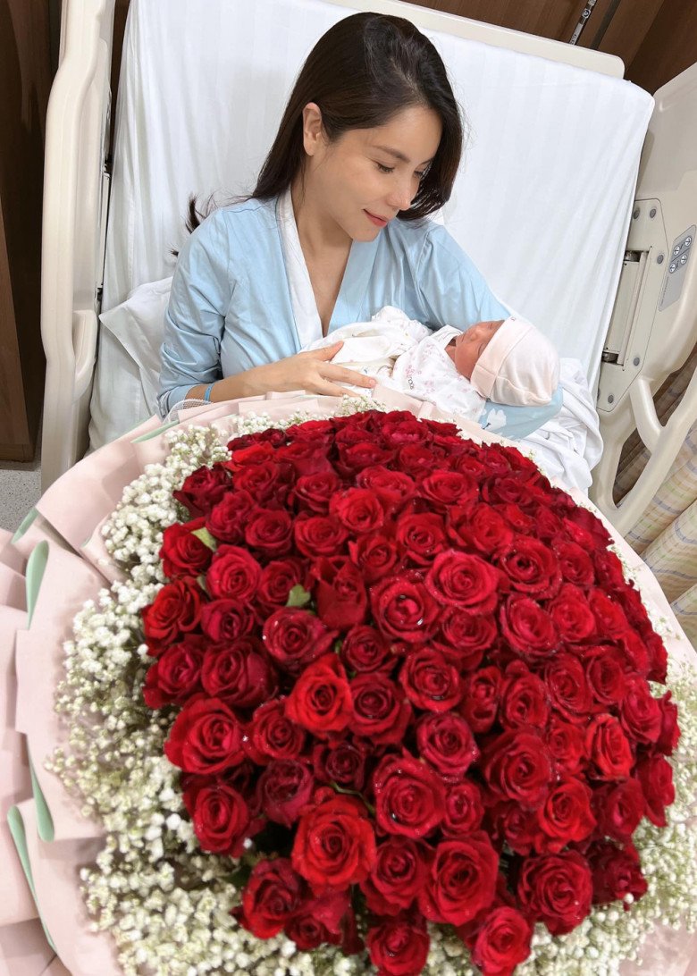 Kiwi Ngô Mai Trang: Ngoài 40 tuổi vẫn sinh con thứ 4, sau sinh về dáng siêu tốc - 5