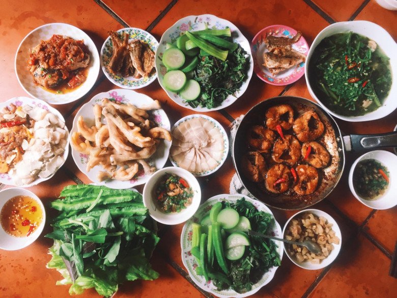 "Bé Leon phiên bản người lớn của Hồ Ngọc Hà" khoe mâm cơm đạm bạc mẹ nấu ở quê làm dân mạng xúc động - 10