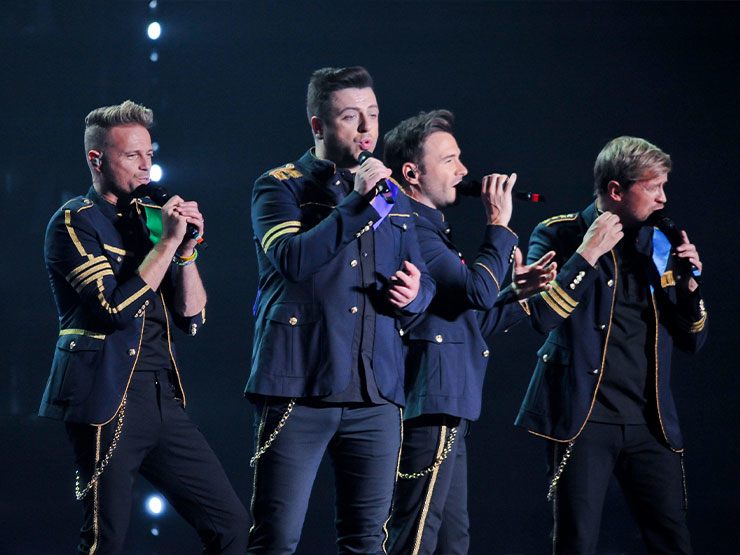 Ban tổ chức concert Westlife giải thích khi nhiều khán giả đòi "trả vé" - 2