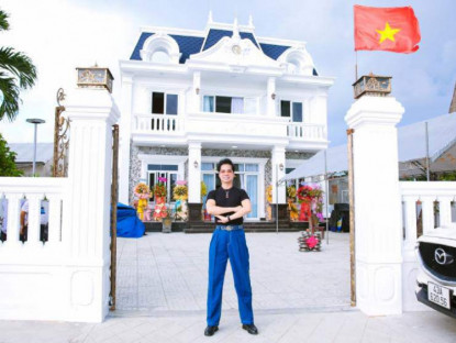 Giải trí - Ngọc Sơn xây nhà từ đường hoành tráng ở Quảng Nam dù tuyên bố &quot;đã cạn sạch tiền&quot;