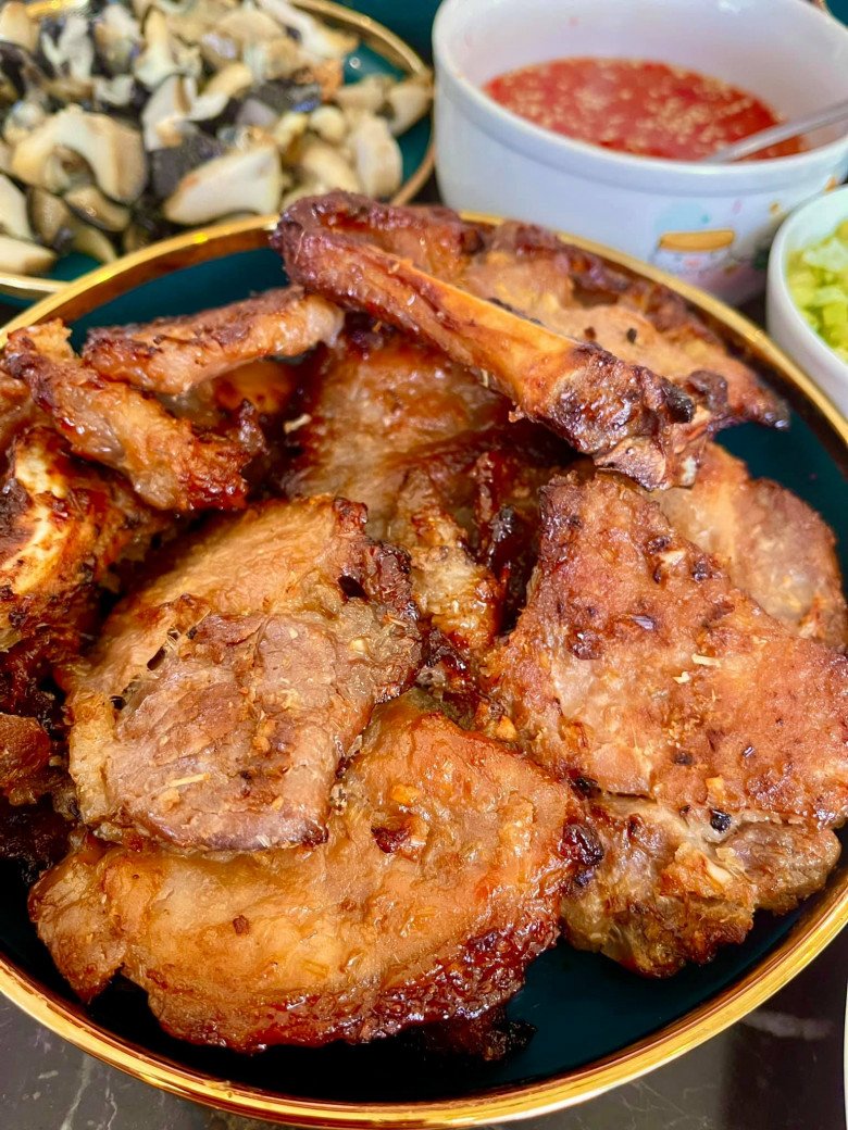 Đại gia Quận 7 khoe cơm với xôi thôi cũng làm dân mạng đòi ăn ké vì &#34;nhà nghèo không biết vị ra sao&#34; - 6