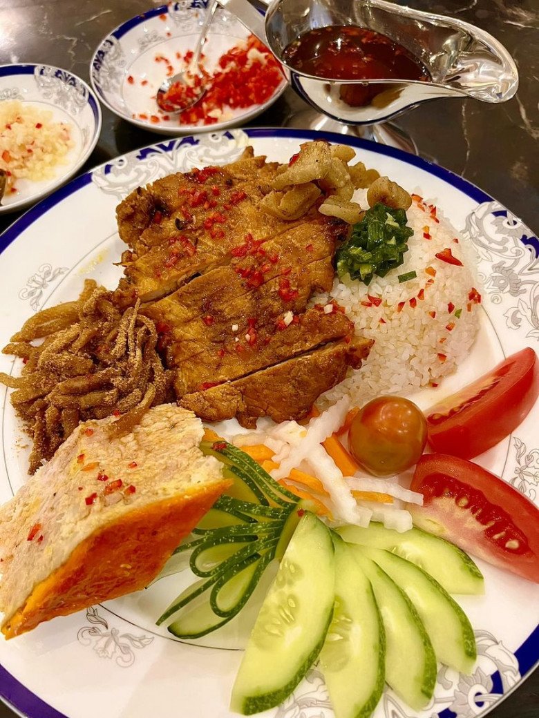 Đại gia Quận 7 khoe cơm với xôi thôi cũng làm dân mạng đòi ăn ké vì &#34;nhà nghèo không biết vị ra sao&#34; - 16