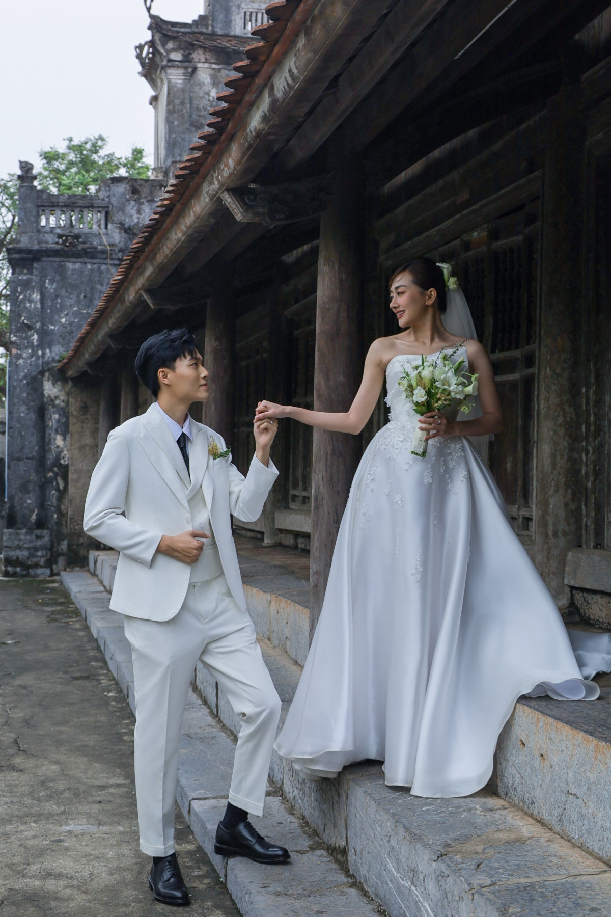 Vợ chồng Anh Tú vượt 200km dự đám cưới Phương Lan - Phan Đạt tại Ninh Bình - 4