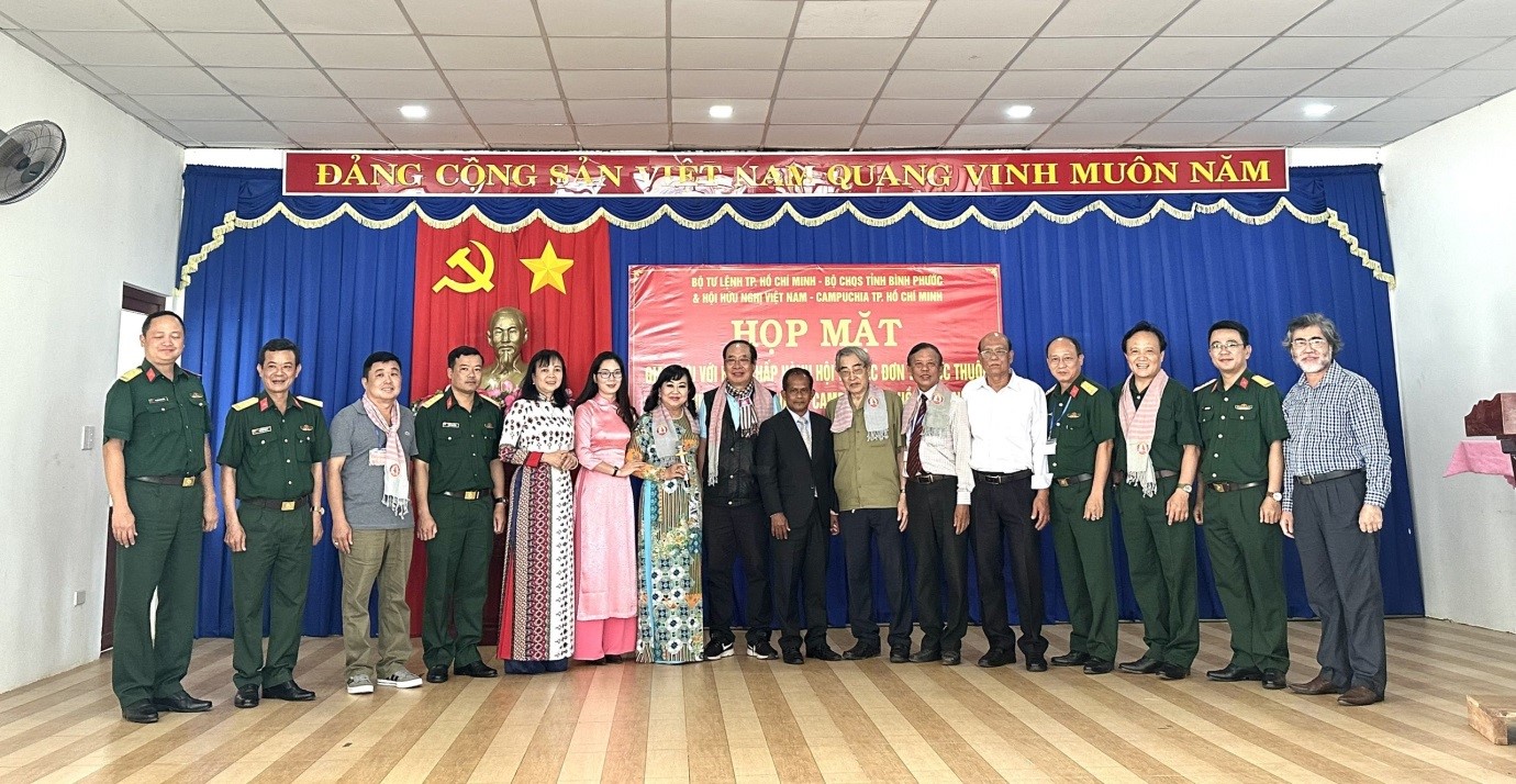 Tổ chức buổi gặp mặt kỷ niệm 45 ngày Ngày thành lập Mặt trận Đoàn kết cứu nước Campuchia (2/12/1978 - 2/12/2023) - 4