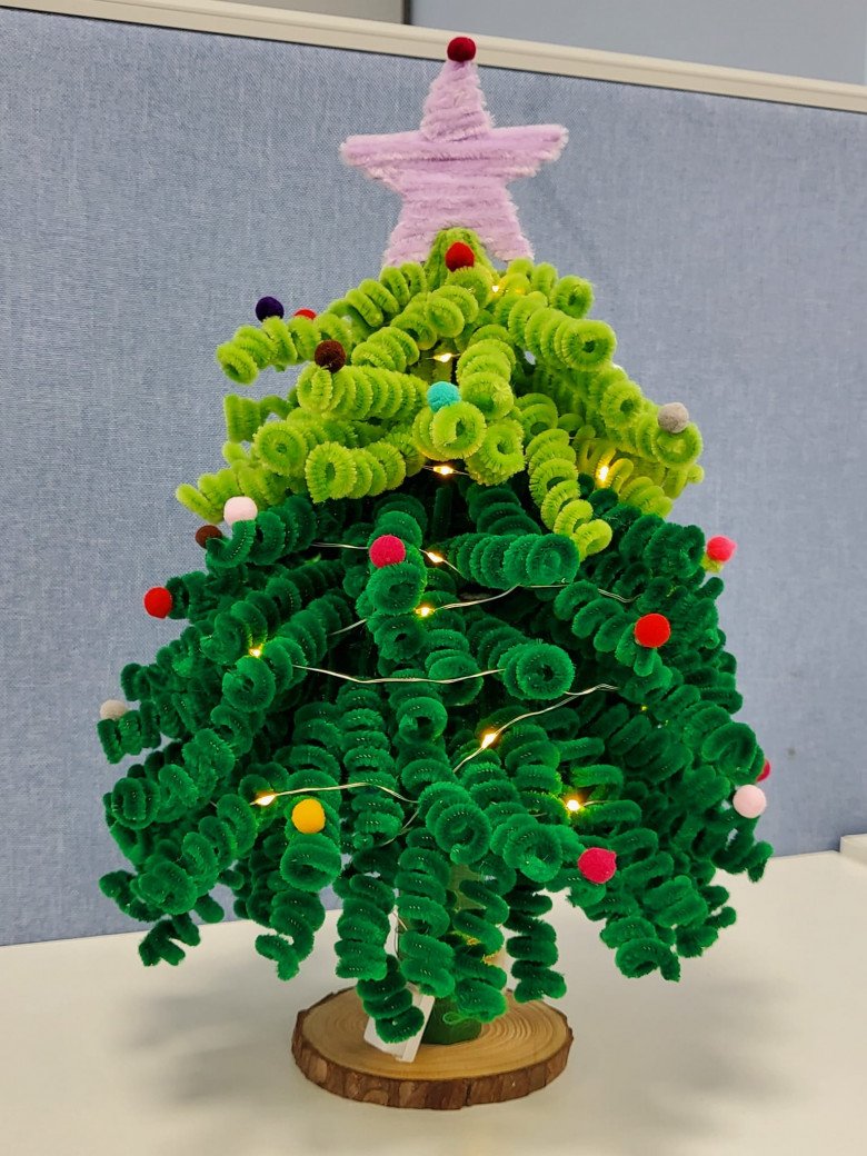Chàng trai chỉ cách làm cây thông Noel bằng kẽm nhung với 71.000 đồng, vừa lạ mắt vừa dễ thương - 9
