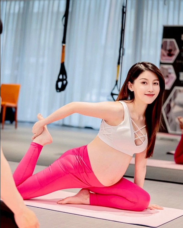 Mẹ bầu là chuyên gia dinh dưỡng chia sẻ bí quyết ăn đủ mọi thứ mà không lo tăng cân - 4