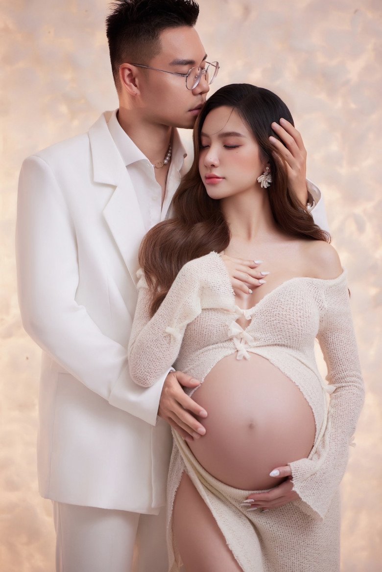 Vợ chồng Hạnh Sino lâng lâng cả tuần vì 2 con song sinh sắp chào đời - 5