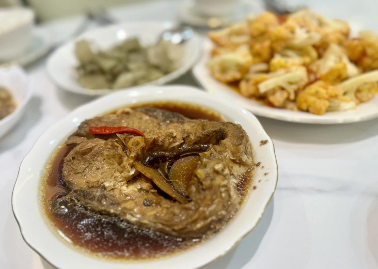 Nữ ca sĩ gốc Hải Phòng khoe mâm cơm 4 món, bạn bè khen "quá trời hao cơm" - 5