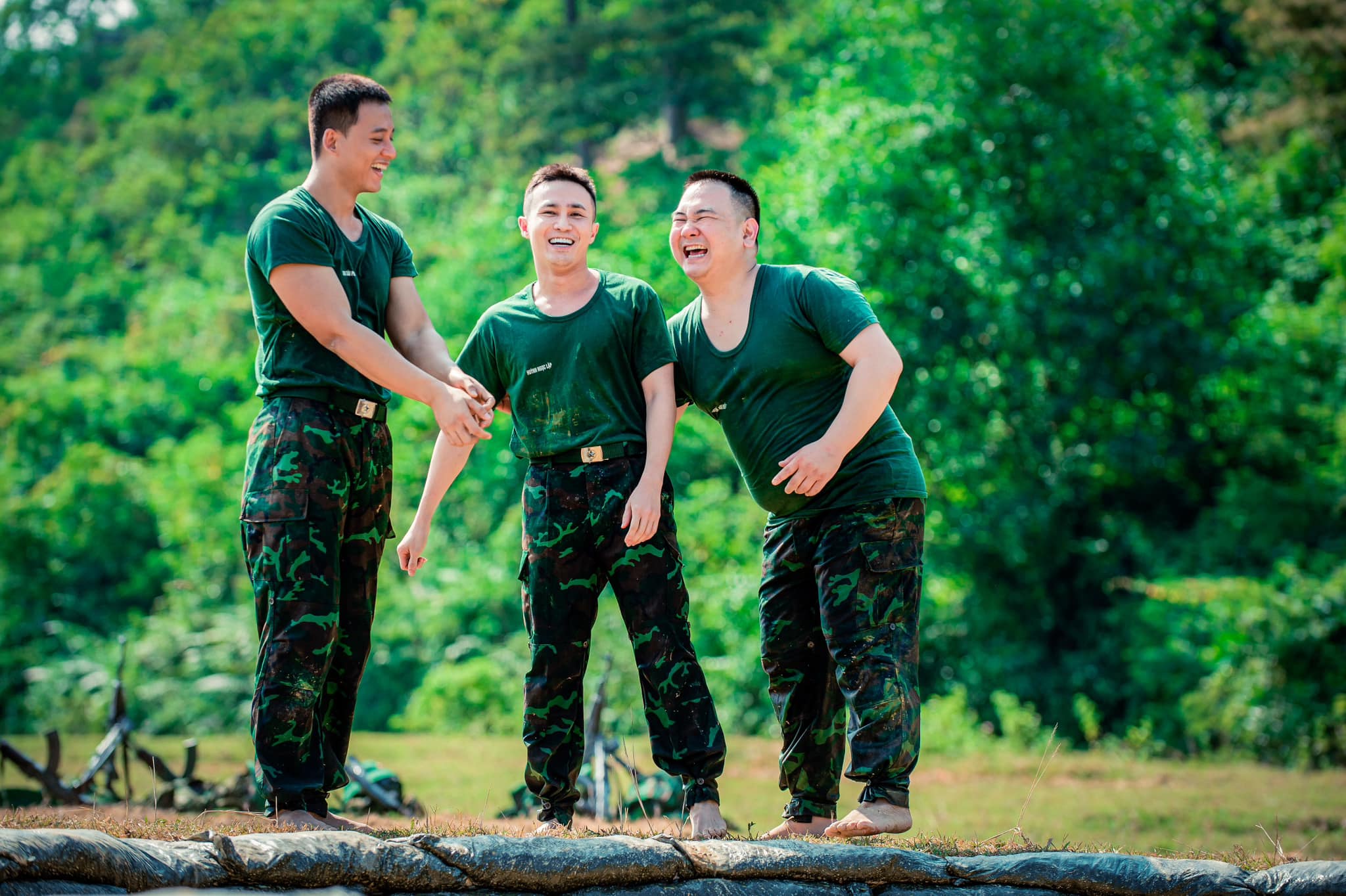 Huỳnh Lập: "Tôi xin lỗi nếu khán giả nghĩ mình cố tình tạo tiếng cười trong quân ngũ" - 2