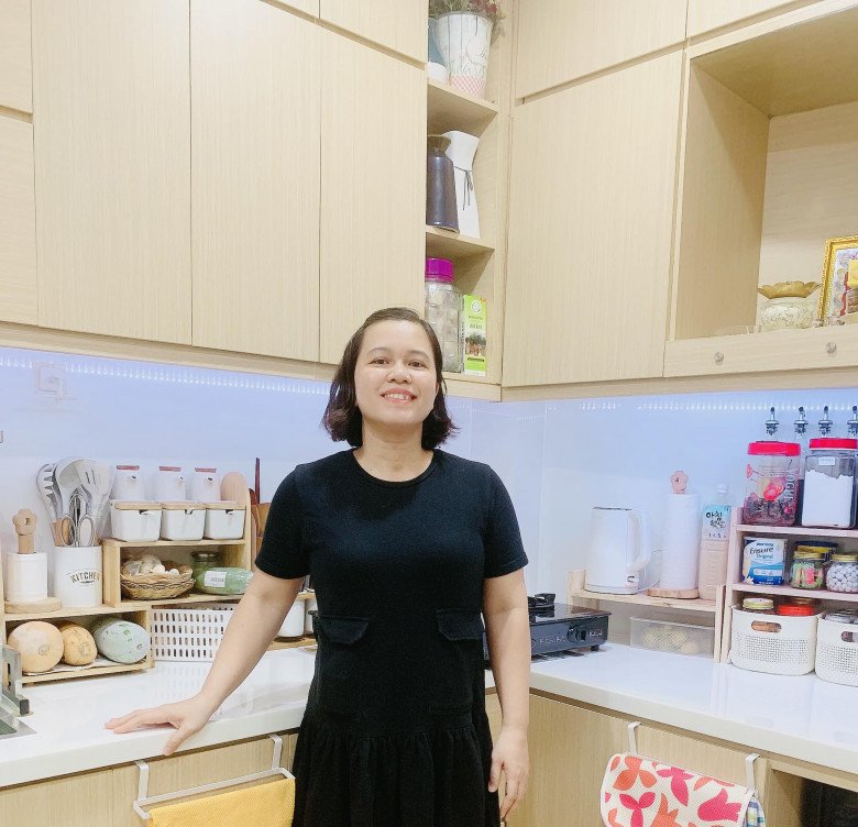 Mẹ đảm 2 con khoe căn bếp siêu gọn gàng, chia sẻ bí quyết để nhà cửa luôn ngăn nắp, sạch như mới - 1
