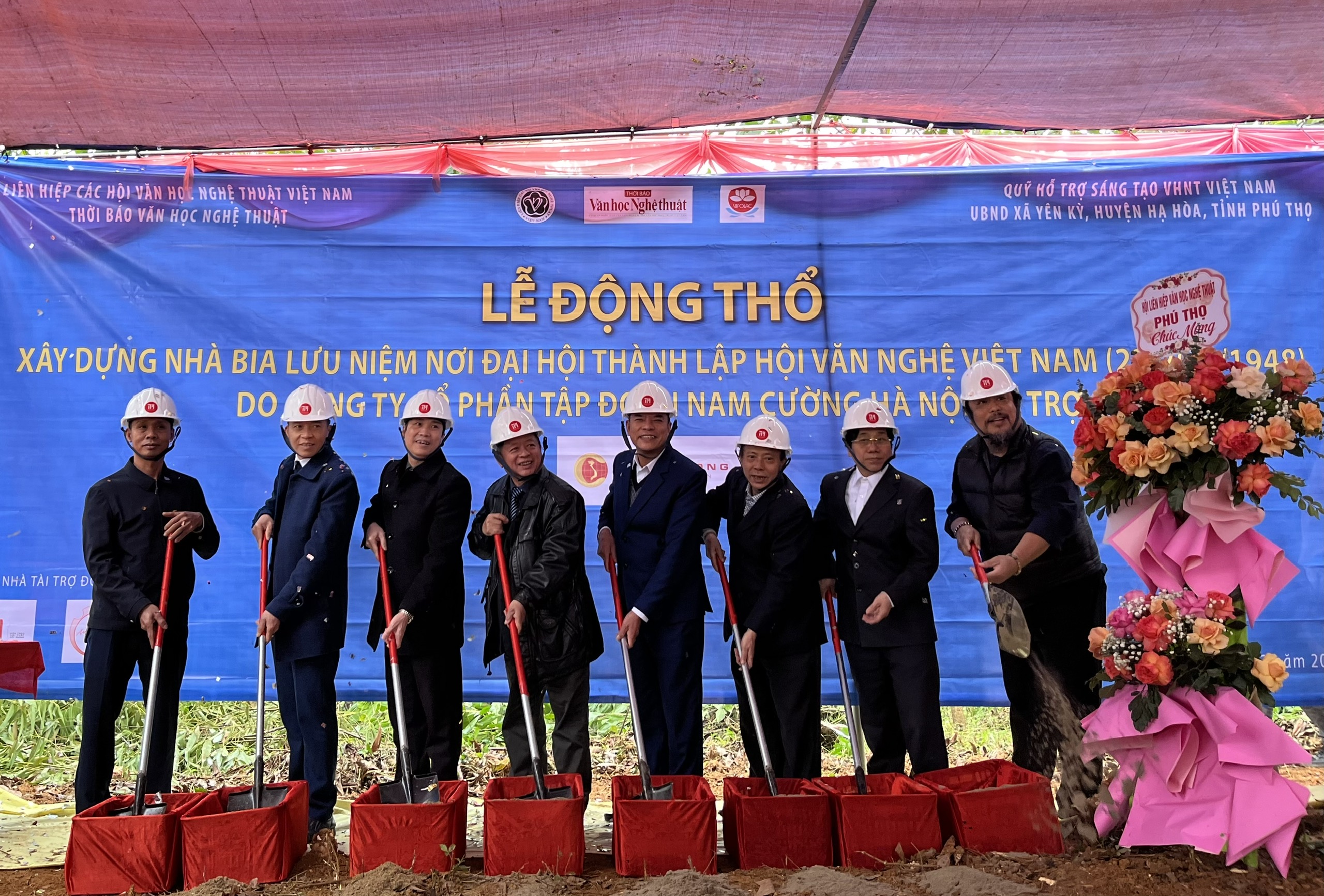 Động thổ xây dựng công trình Nhà bia Lưu niệm tại xã Yên Kỳ - 3