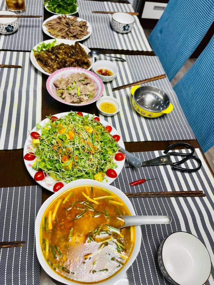 BTV quen mặt của VTV khoe những mâm cơm hút mắt làm bao người phải xuýt xoa - 6