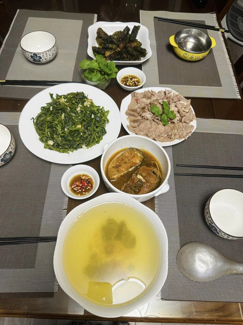 BTV quen mặt của VTV khoe những mâm cơm hút mắt làm bao người phải xuýt xoa - 26