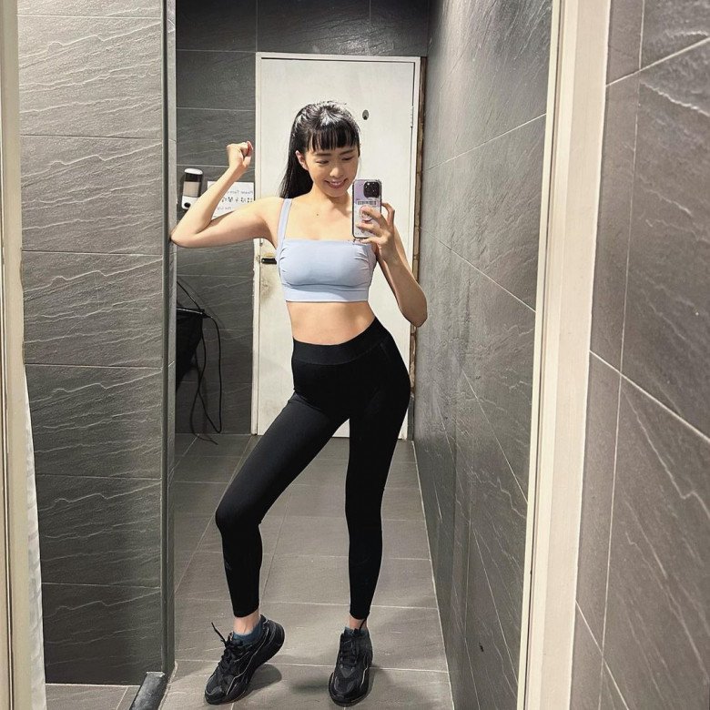 Bà mẹ 2 con gây bão MXH khi trẻ đẹp như nữ sinh, tiết lộ bí quyết nhanh về dáng sau sinh - 2