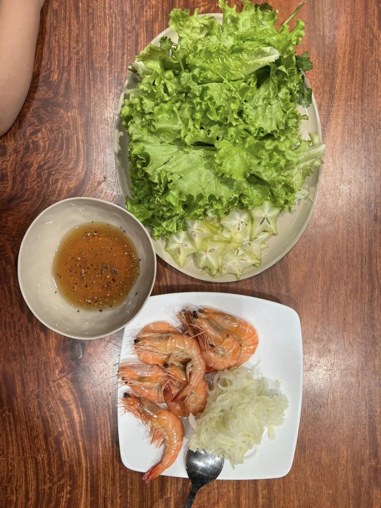 Mẹ chồng ca nương Kiều Anh nấu ăn ngon nhưng vẫn xúc động vì bữa ăn mẹ ruột mình gửi sang - 5
