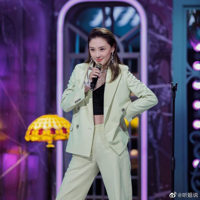 Bà mẹ nổi tiếng giảm cân thần tốc sau sinh nhờ 2 loại củ quả quen thuộc trong bếp - 1