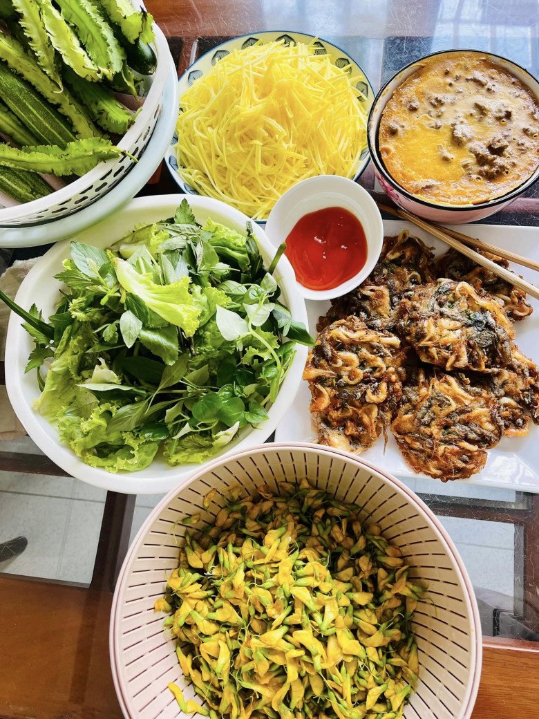 3 năm ngày giỗ Vân Quang Long, bạn thân làm cỗ cúng khiến mọi người nhìn mà xúc động - 7