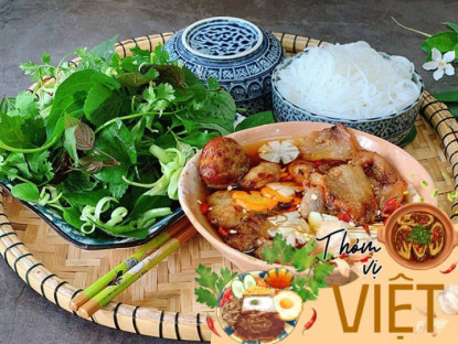 Gia đình - Bún chả - Vị thơm Hà thành trên bếp than hoa