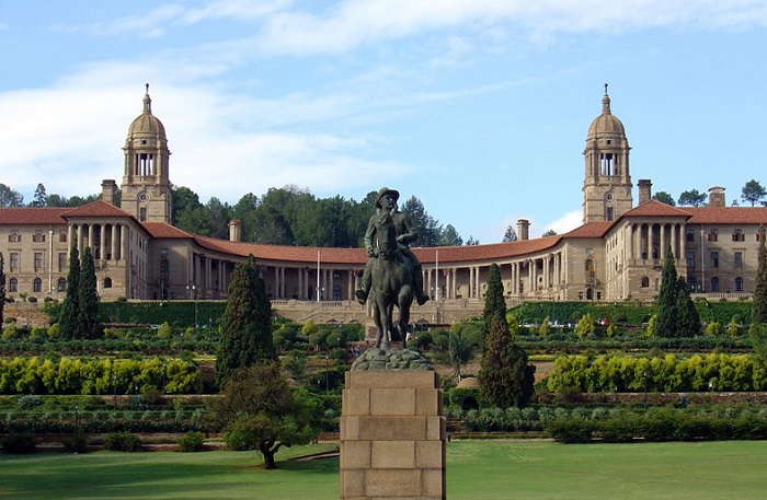 Pretoria, thành phố của hoa phượng tím - 2