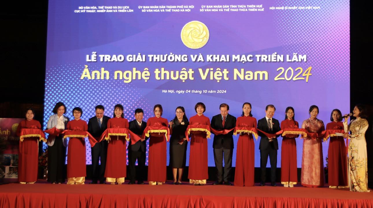 Cuộc thi và Triển lãm Ảnh nghệ thuật Việt Nam năm 2024: Vinh danh 33 tác phẩm xuất sắc - 8