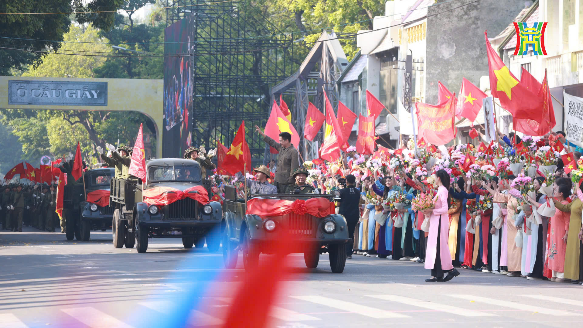 Tôn vinh nền văn hiến, bản sắc văn hóa vì hòa bình của Thủ đô - 2