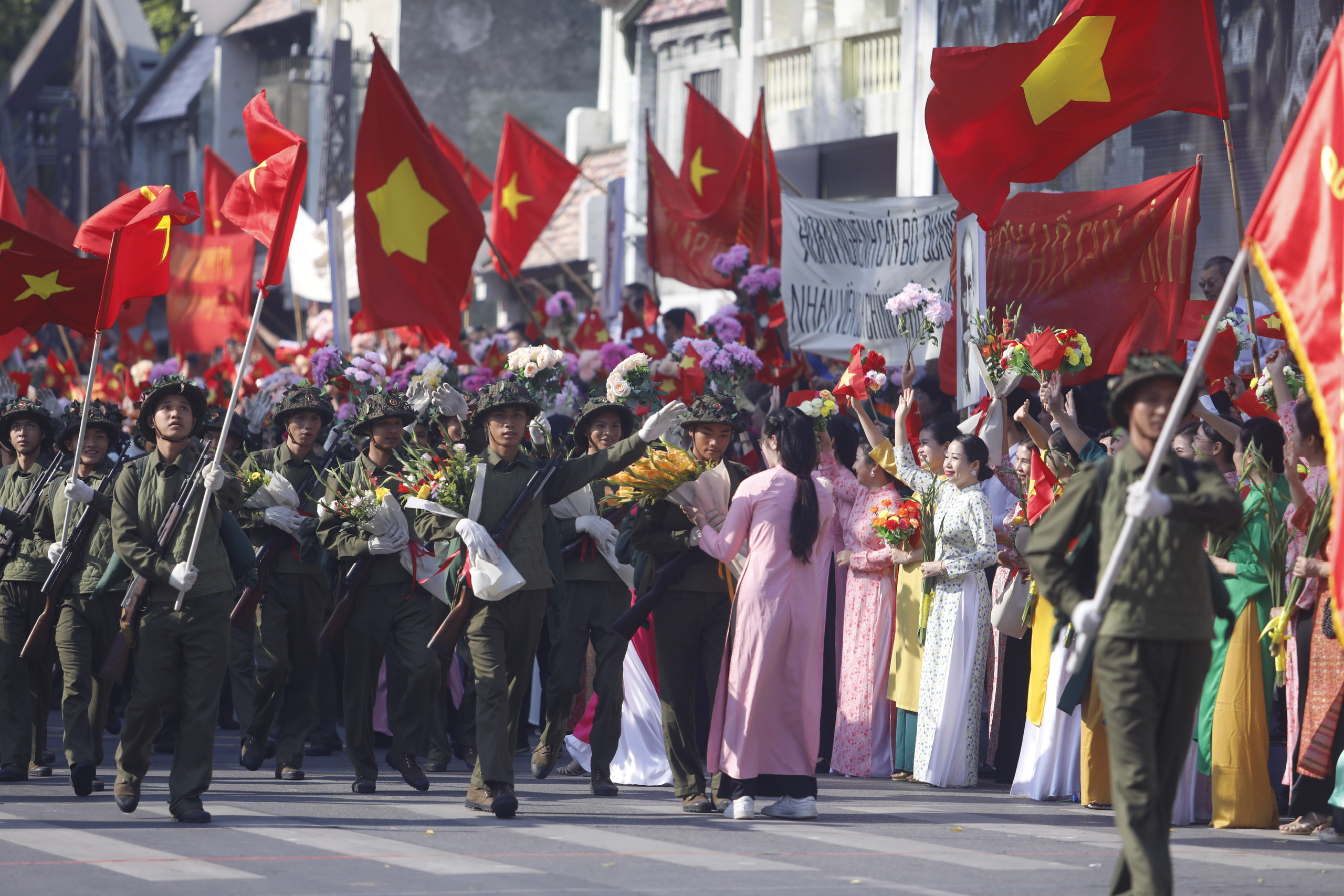 Nguyễn Đình Thi và bài hát "Người Hà Nội" - 2