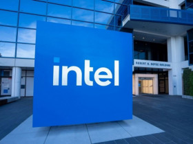 Đang bất ổn, Intel còn bị “sờ gáy” tại Trung Quốc