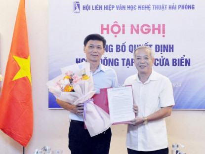 Tin Tức - Hội nghị công bố Quyết định hoạt động Tạp chí Cửa Biển