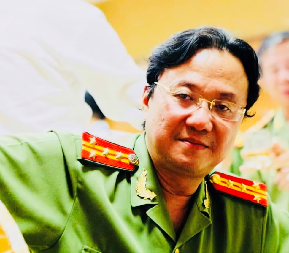 Nhà thơ Hồng Thanh Quang “ mần” văn xuôi - 1