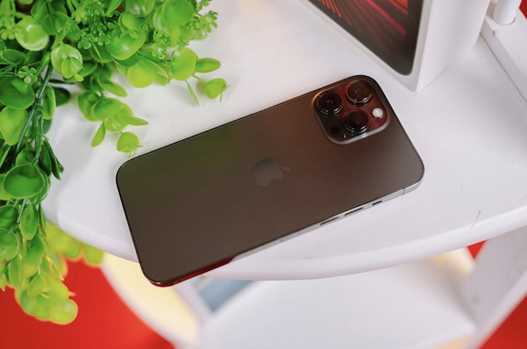 Giá iPhone cũ tháng 11/2024: "Sốt sình sịch" với iPhone 15 Pro Max giá rẻ - 2