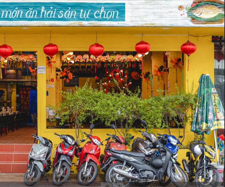 Ăn cả mâm hải sản ở Nha Trang chỉ hơn 1 triệu, khách Hàn tấm tắc: "Ngon mà quá rẻ"! - 2