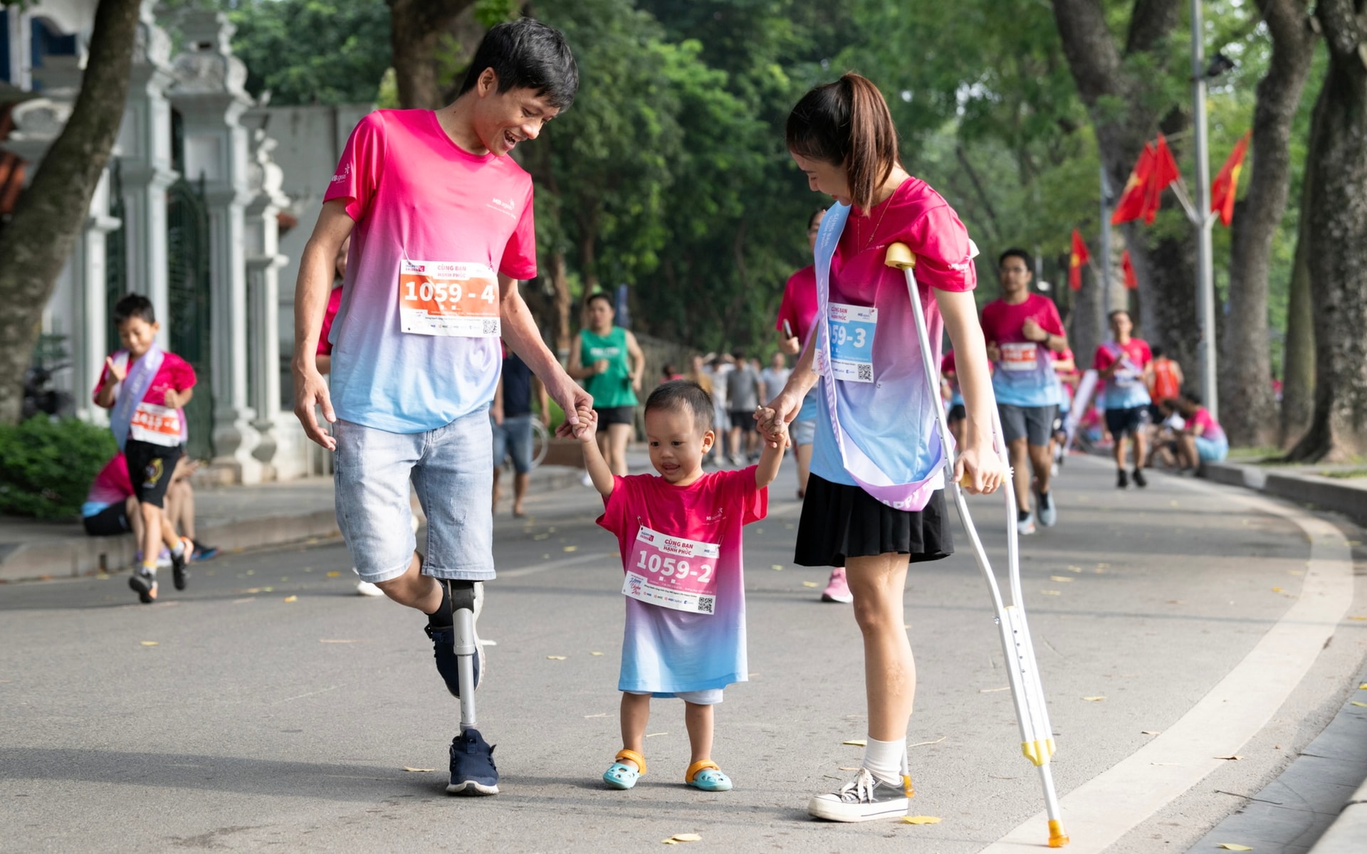 Khai mạc triển lãm và trao giải Cuộc thi “Việt Nam hạnh phúc - Happy Vietnam 2024” - 5