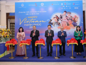 Khai mạc triển lãm và trao giải Cuộc thi “Việt Nam hạnh phúc - Happy Vietnam 2024”