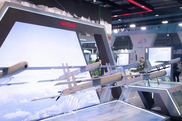 Viettel trưng bày UAV tấn công cảm tử tại triển lãm Quốc phòng Quốc tế Việt Nam 2024 - 1