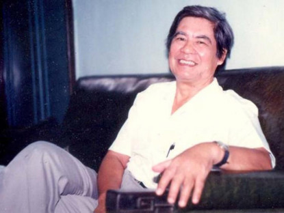Văn thơ - Người cầm nhiều trái cam trên một bàn tay