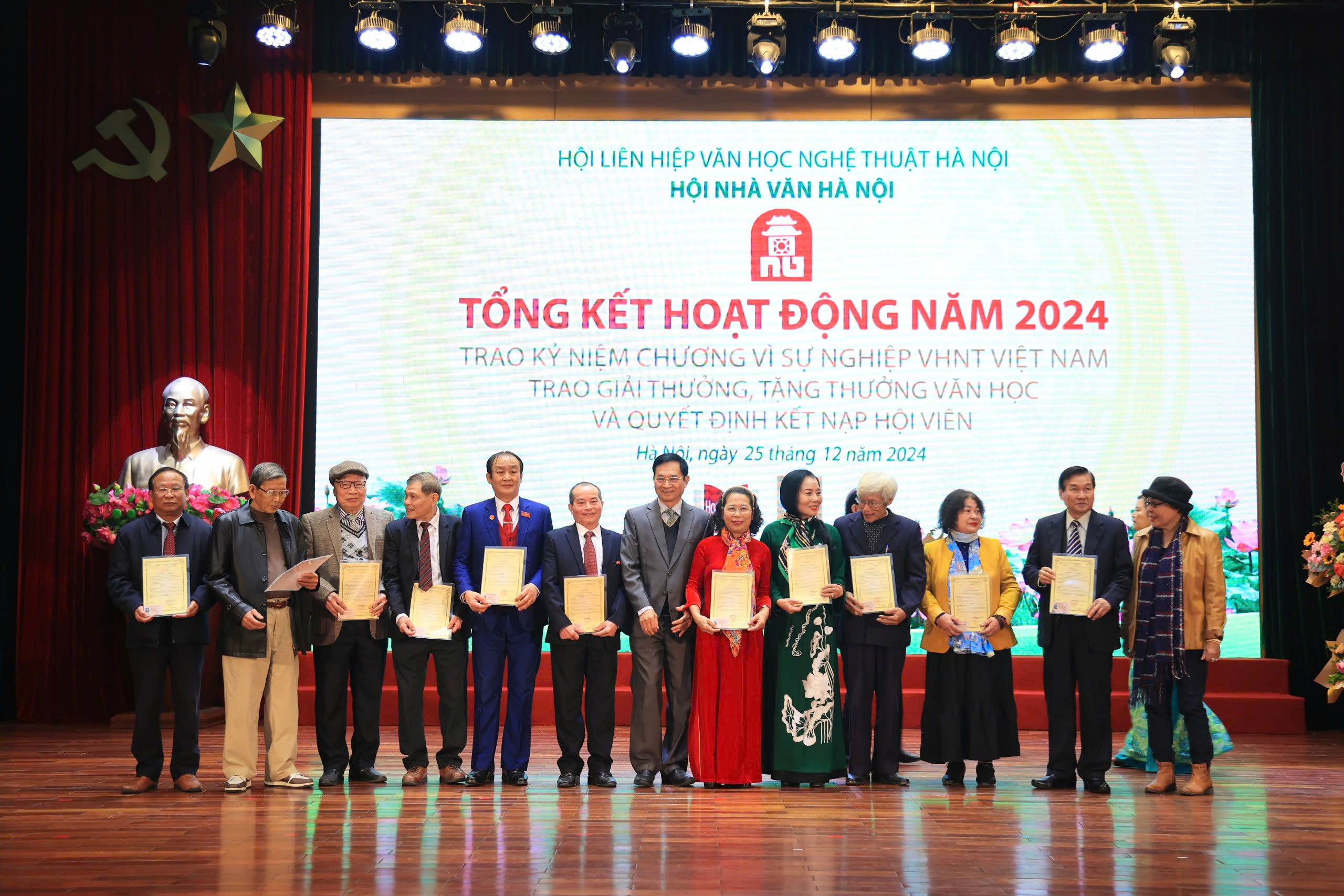 Giải thưởng Hội Nhà văn Hà Nội năm 2024 vinh danh 4 tác giả, tác phẩm - 7