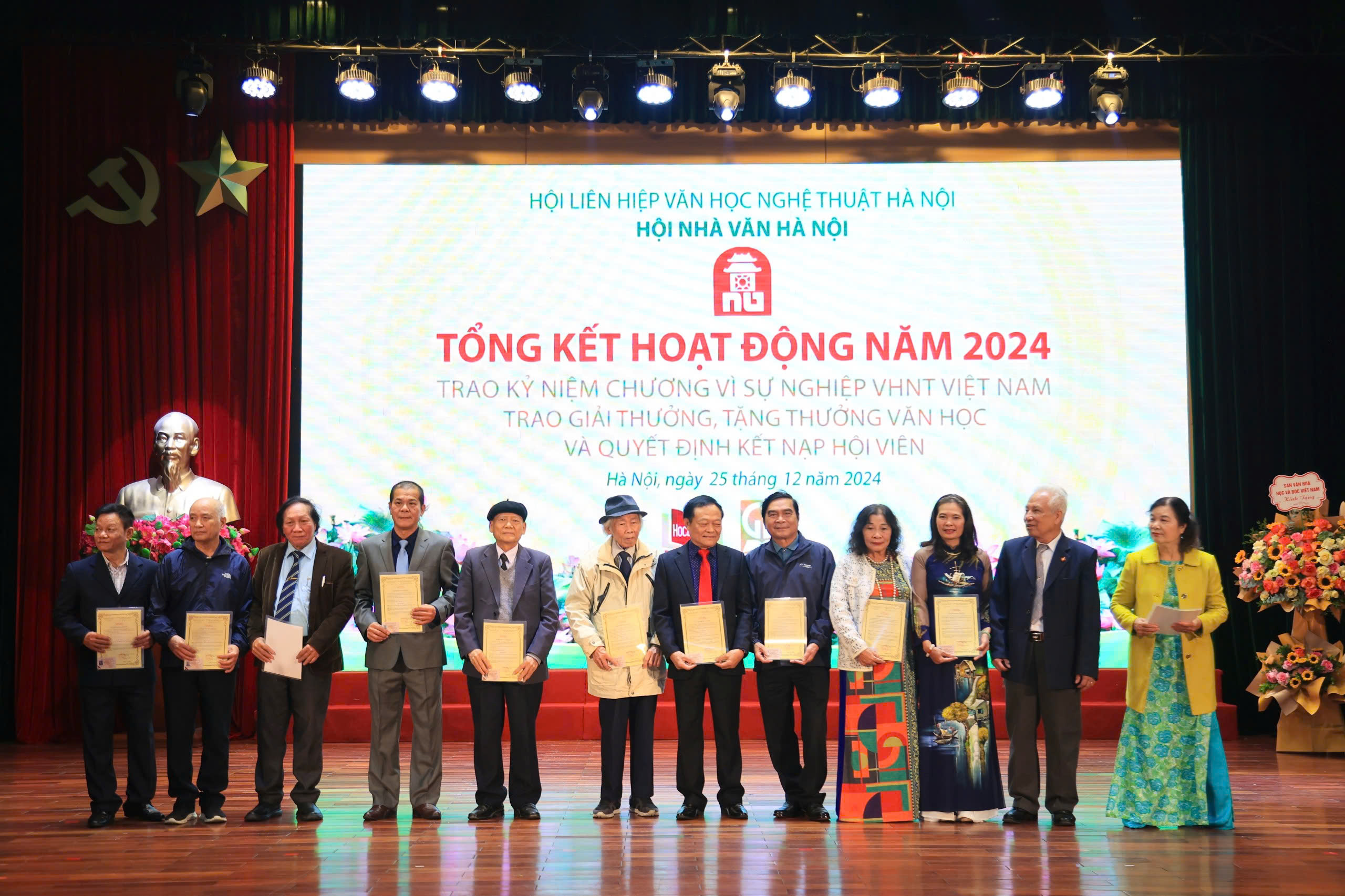 Giải thưởng Hội Nhà văn Hà Nội năm 2024 vinh danh 4 tác giả, tác phẩm - 8