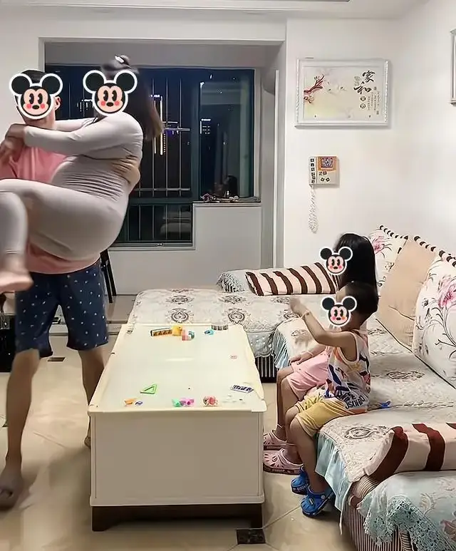 Vợ mang thai nhảy múa trên bàn tìm sự chú ý, bất ngờ với hành động tiếp theo của người chồng - 3