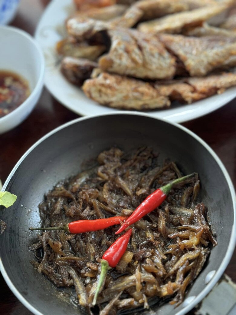 "Người đàn ông đặc biệt của Ngọc Trinh" chia sẻ mâm cơm bên mẹ, luôn có 2 món dân dã thân thương - 3