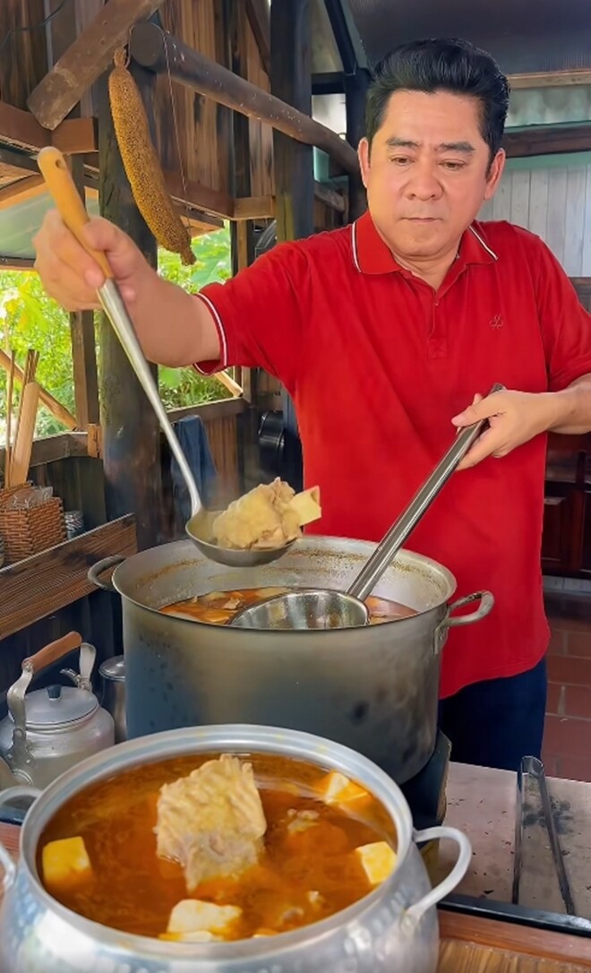 Tài tử Huỳnh Anh Tuấn làm một món ăn ngon nhưng hết 3kg muối, nam diễn viên hết lời khen &#34;thơm chấn động&#34; - 4