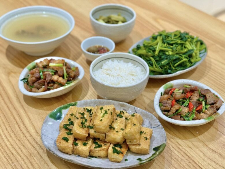 Top 5 sao nữ chăm nấu ăn nhất 2024: Phương Oanh và nàng dâu tỷ phú Tăng Thanh Hà, ai đỉnh hơn? - 13