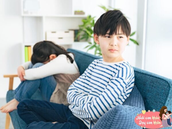 Trẻ sợ bố mẹ làm 8 điều này hơn là đánh mắng, đừng để lại cái bóng suốt đời cho con - 9