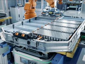 Pin natri-ion được chứng nhận, xe điện sắp sang kỷ nguyên mới