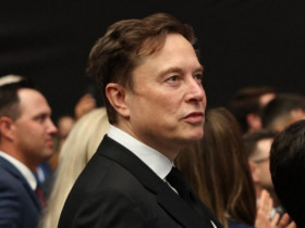 Elon Musk trở thành người đầu tiên trong lịch sử sở hữu khối tài sản 500 tỷ USD