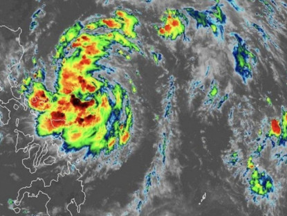 Thế giới - Ảnh vệ tinh bão Matmo chuẩn bị đổ bộ Philippines, sắp tiến vào Biển Đông